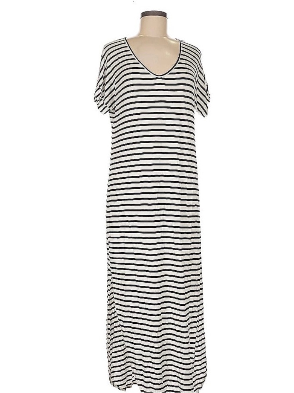 Pink Lily Striped V-Neck Maxi Dress — Black & White